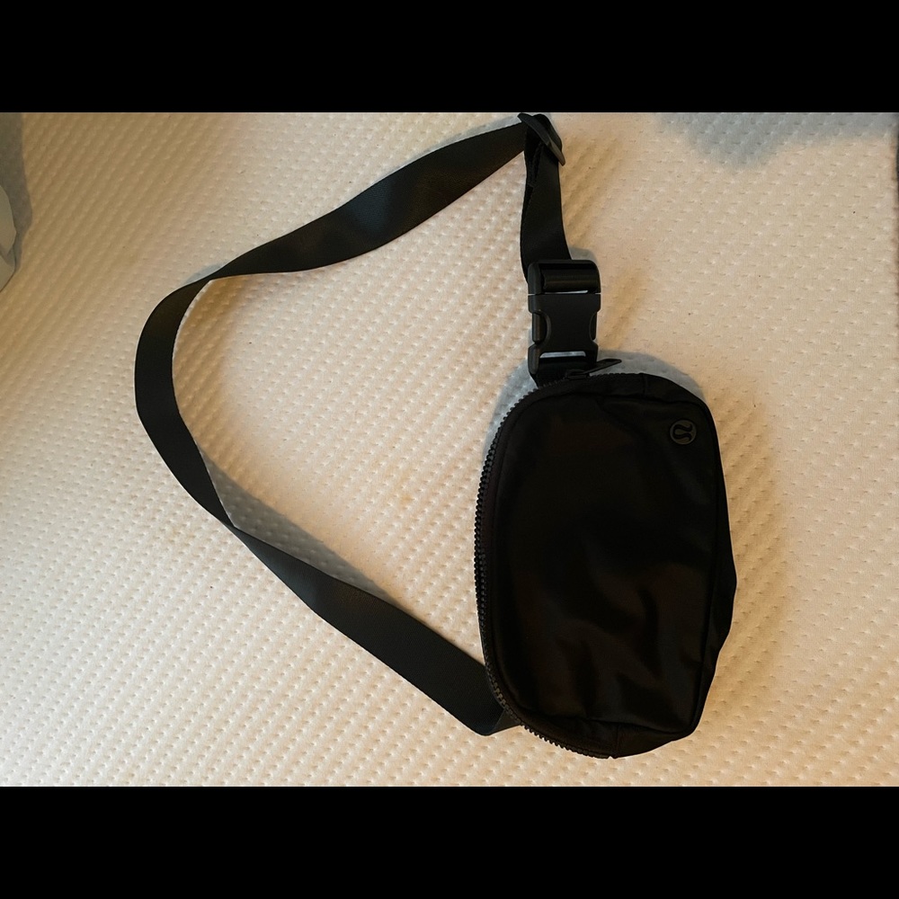 Lululemon Fanny pack